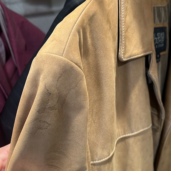 Wilson leather coat. - Picture 6 of 6